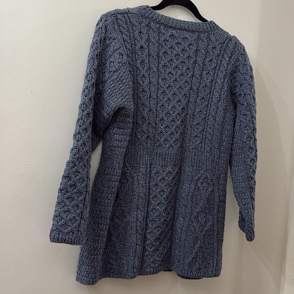 Carraig Donn Cozy Blue Cable Knit cardigan - medium - 100% wool - Picture 4 of 4